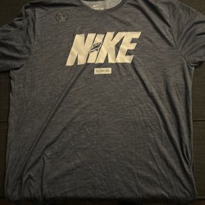 Nike Dry -Fit T-Shirt